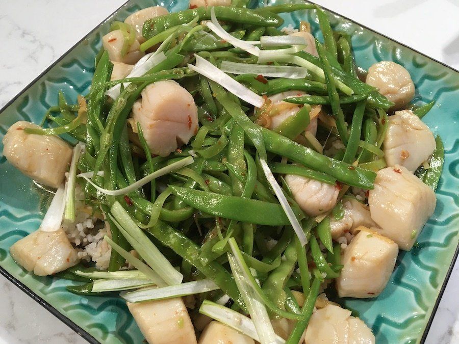 Gingered Stir Fry with Scallops and Snow Peas